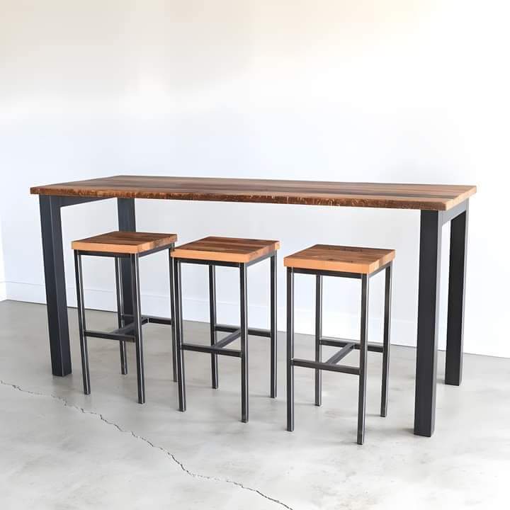 طاولات معدنية